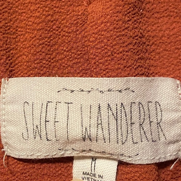 Cute Halter Top - Picture 3 of 3